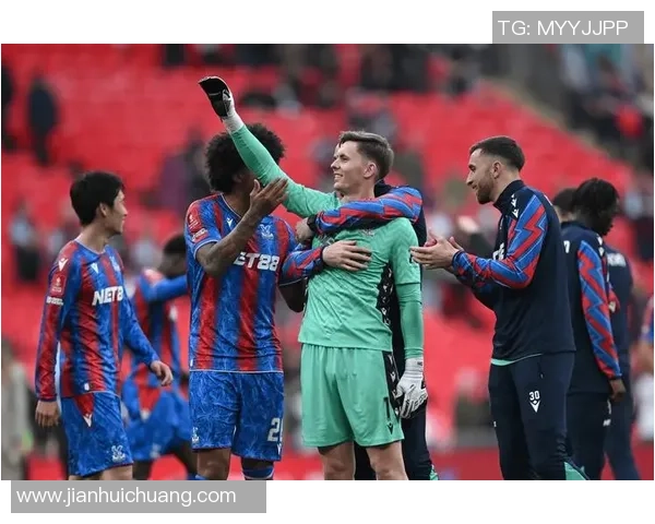足球圣杯的低语：麦克尔斯菲尔德爆冷胜水晶宫，见证足总杯最纯粹的低级别奇迹